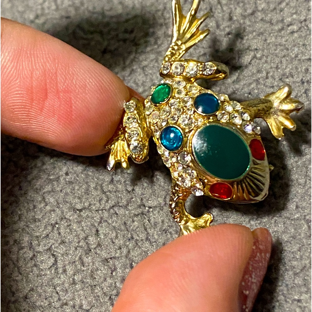 Gold Frog Cabochon brooch, VTG
